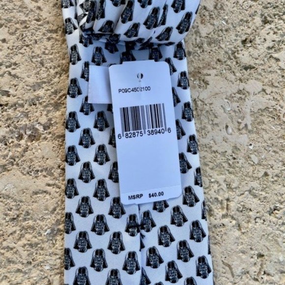 Star Wars Darth Vader Neck Tie - White - Picture 4 of 7